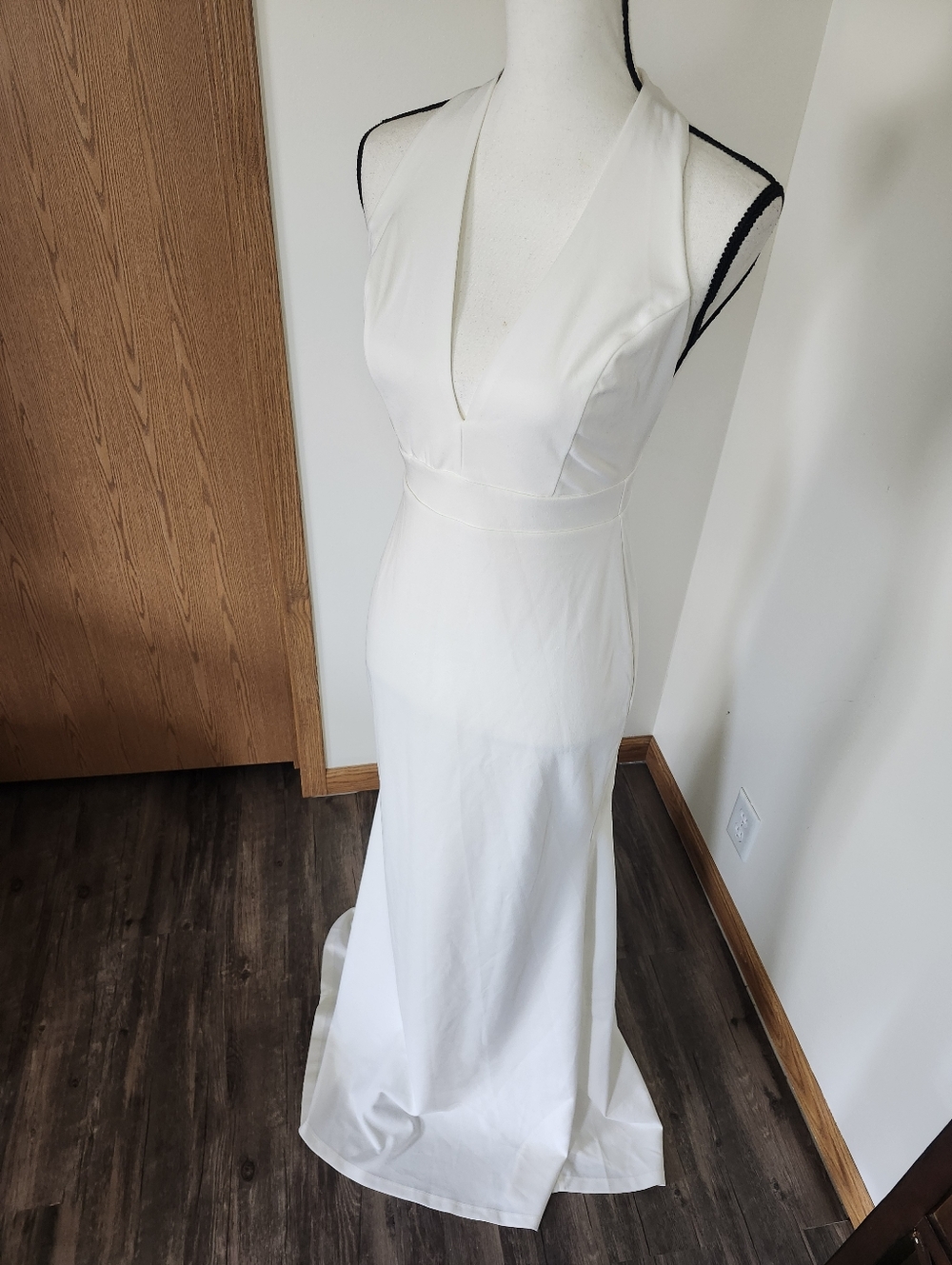 NWT *With Flaws* Windsor Ivory Deep V-Neck Halter Bridal Maxi Dress - Picture 3 of 9